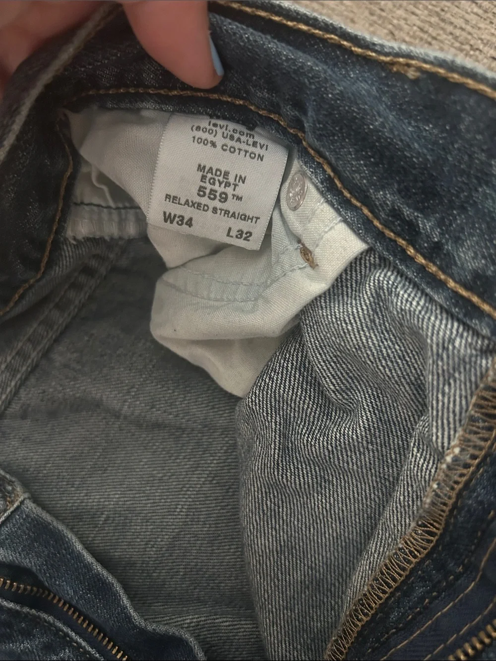 Levi's Men's Faded Blue Relaxed Jeans